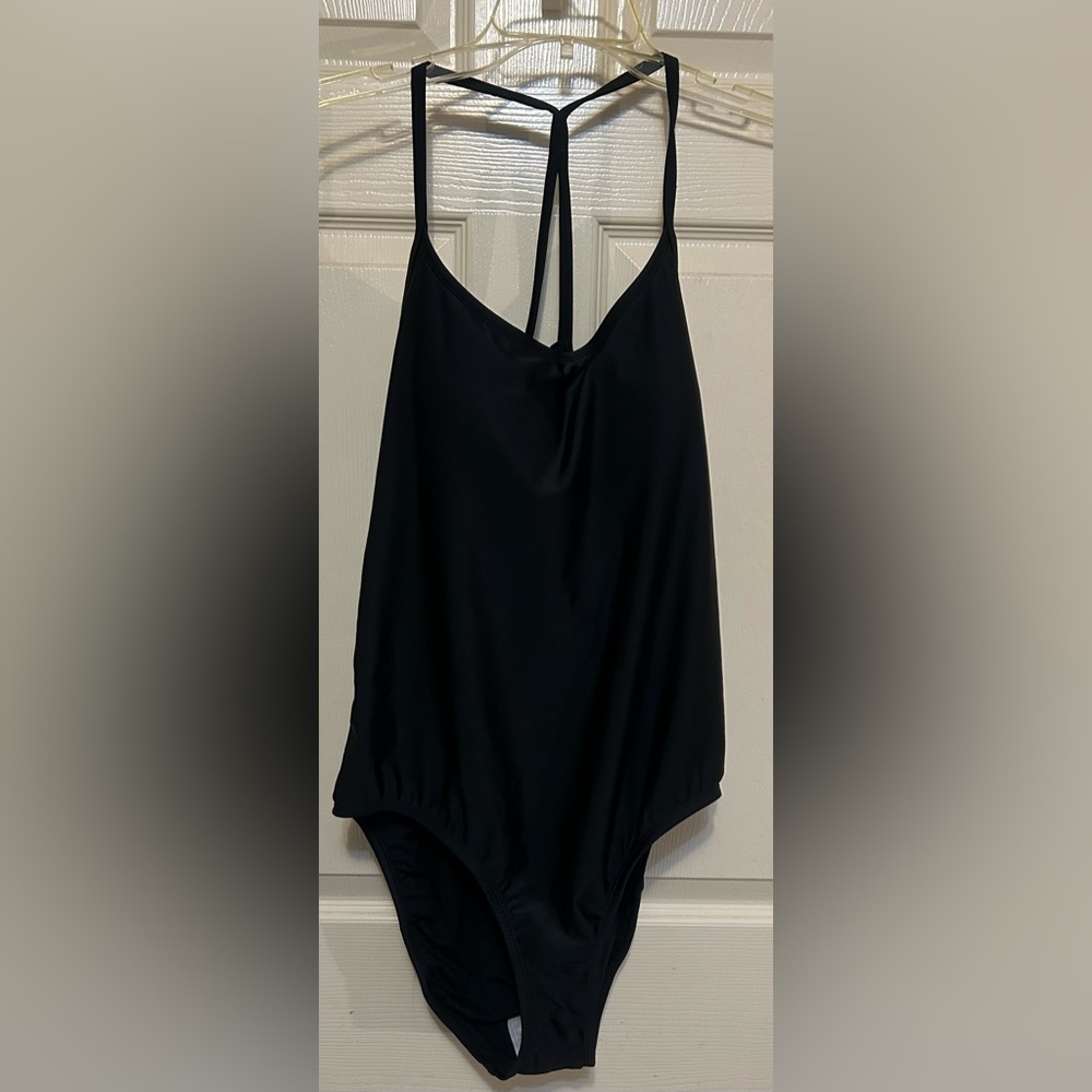 New Women's Black Xersion one piece Swimsuit size X-Large